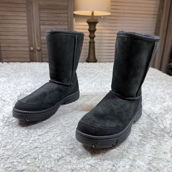 UGG Ultimate Short Boots Women 6 Sheepskin Suede Winter 5275 Shearling Fur Black - Picture 1 of 11